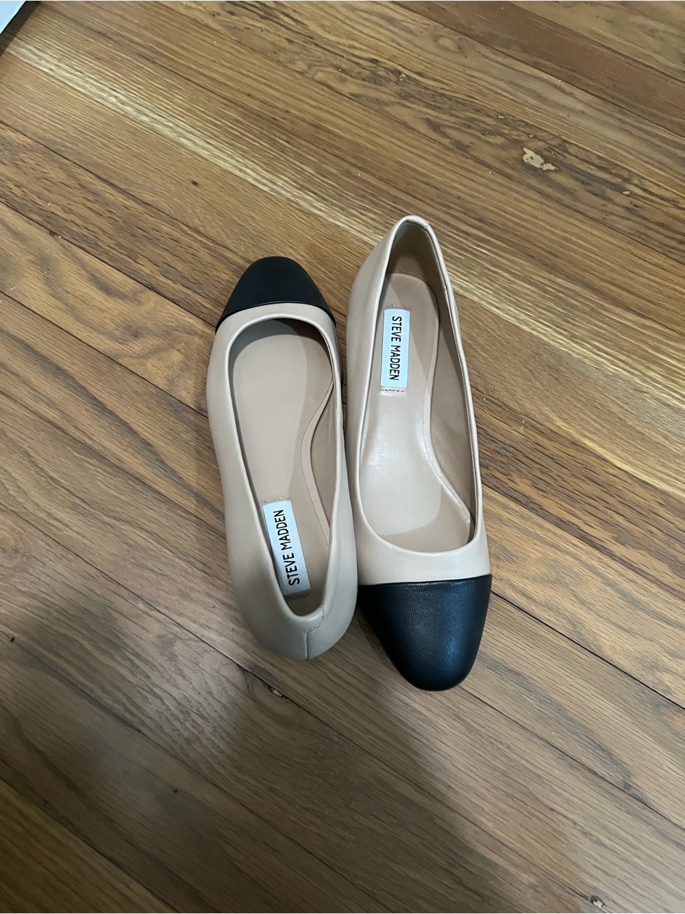 Steve Madden Two-Tone Beige and Black Cap-Toe Flats